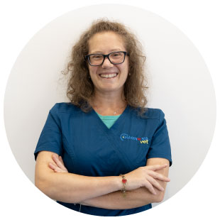 Dott.ssa veterinaria Federica Russo, specialista in Medicina interna e diagnostica per immagine presso Diagnosisvet Cosenza