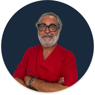 Dott. Filippo Nucera specialista in chirurgia di tessuti molli e chirurgia ortopedica presso DiagnosisVet, Cosenza
